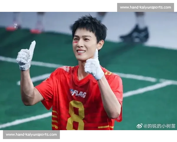 李昀锐邢武篮球路透释出!红色球服点燃体育生荷尔蒙风暴 李昀锐邢武篮球路透释出!红色球服点燃体育生荷尔蒙风暴