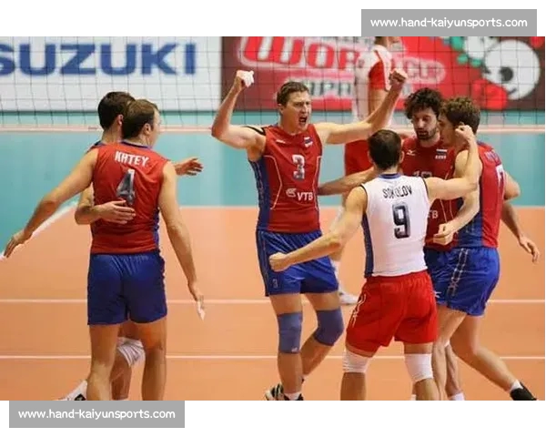 格罗西茨基：渴望回归波兰国家队，与莱万关系未受风波影响