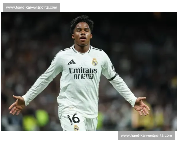 皇马官宣恩德里克抵美合练 巴西神童剑指世俱杯新征程