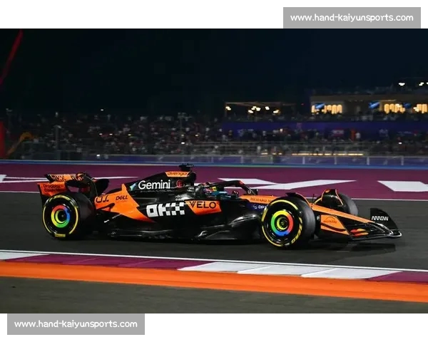 最后一圈三雄激斗！皮亚斯特里、维斯塔潘、拉塞尔轮番刷紫，红牛逆转夺冠